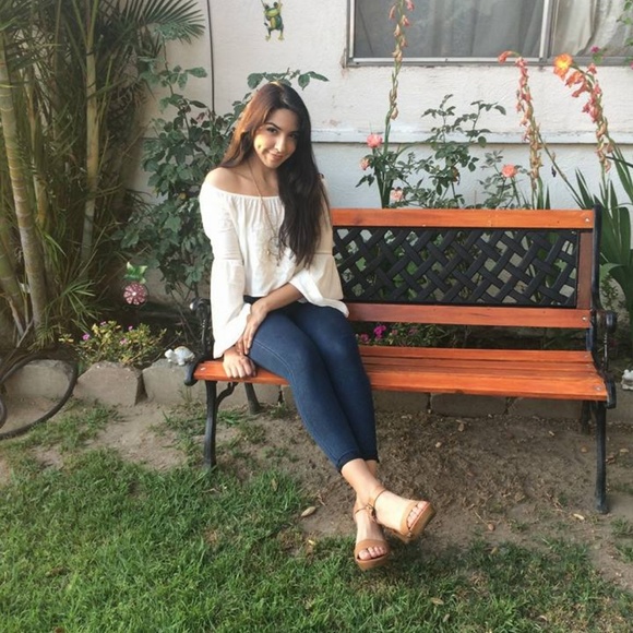 Meet your Posher, Linda - Picture 1 of 1